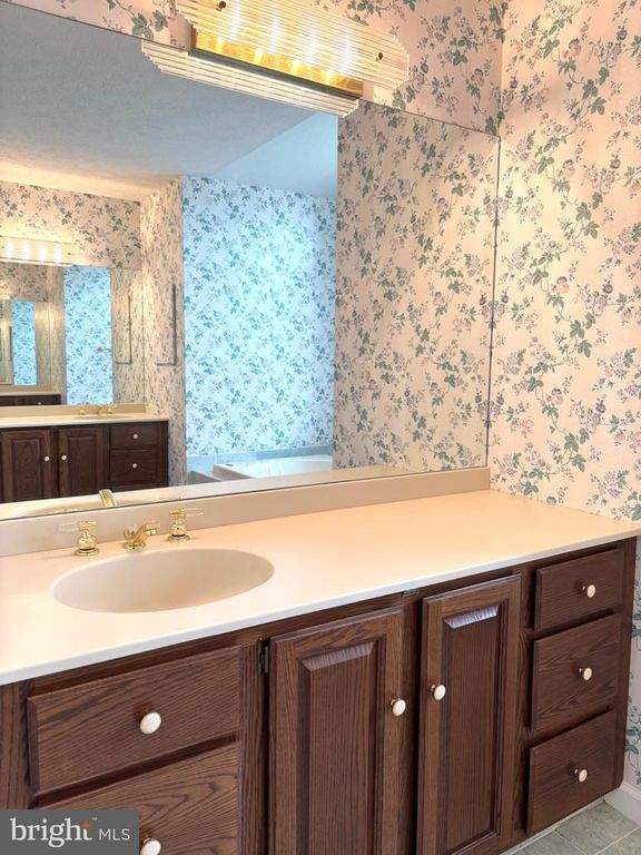 Image 11 of property listing at 209 JAMES CT, Frostburg, MD 21532