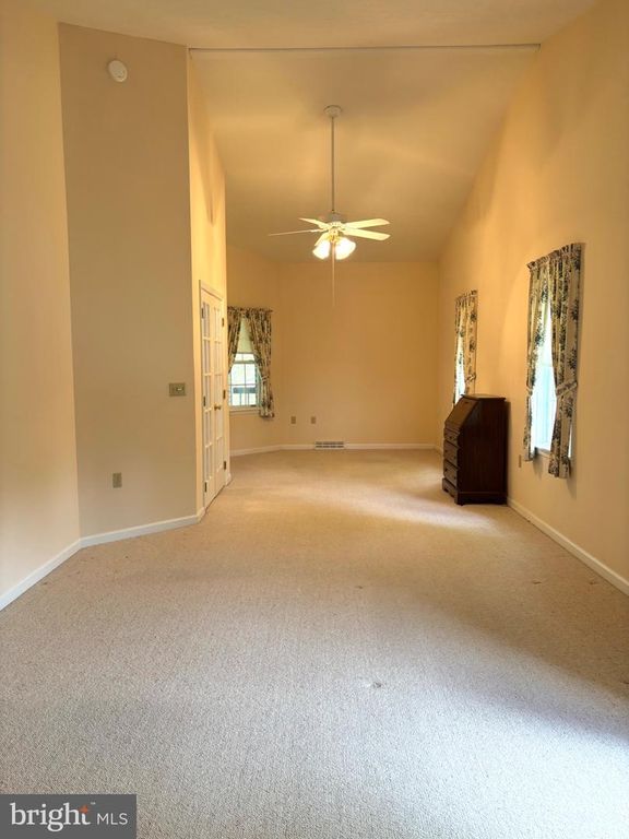 Image 16 of property listing at 209 JAMES CT, Frostburg, MD 21532