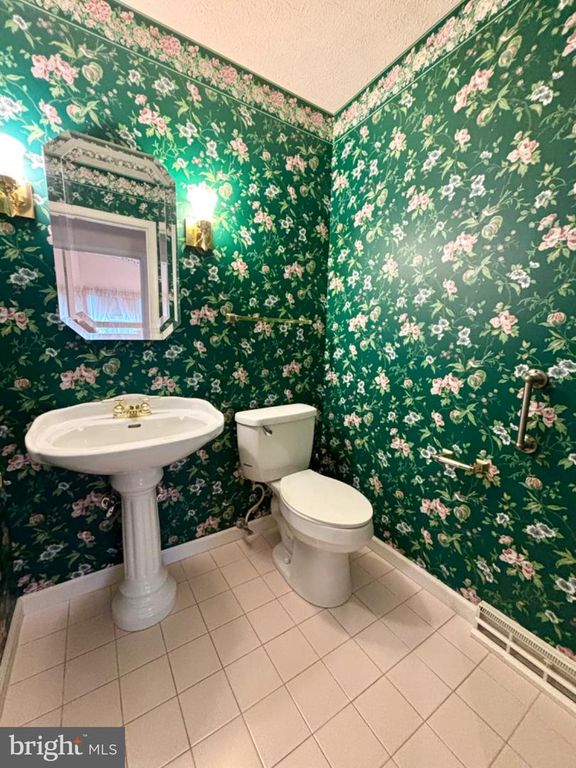 Image 25 of property listing at 209 JAMES CT, Frostburg, MD 21532