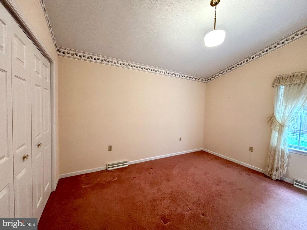 Image 26 of property listing at 209 JAMES CT, Frostburg, MD 21532