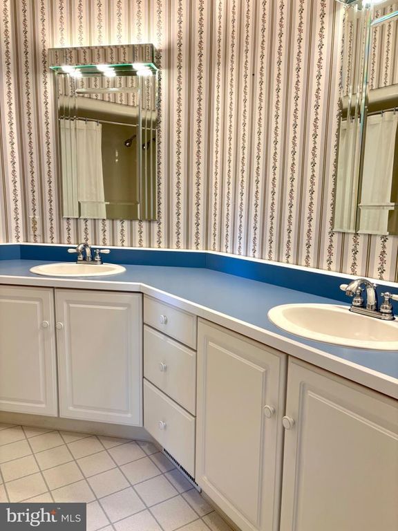Image 29 of property listing at 209 JAMES CT, Frostburg, MD 21532