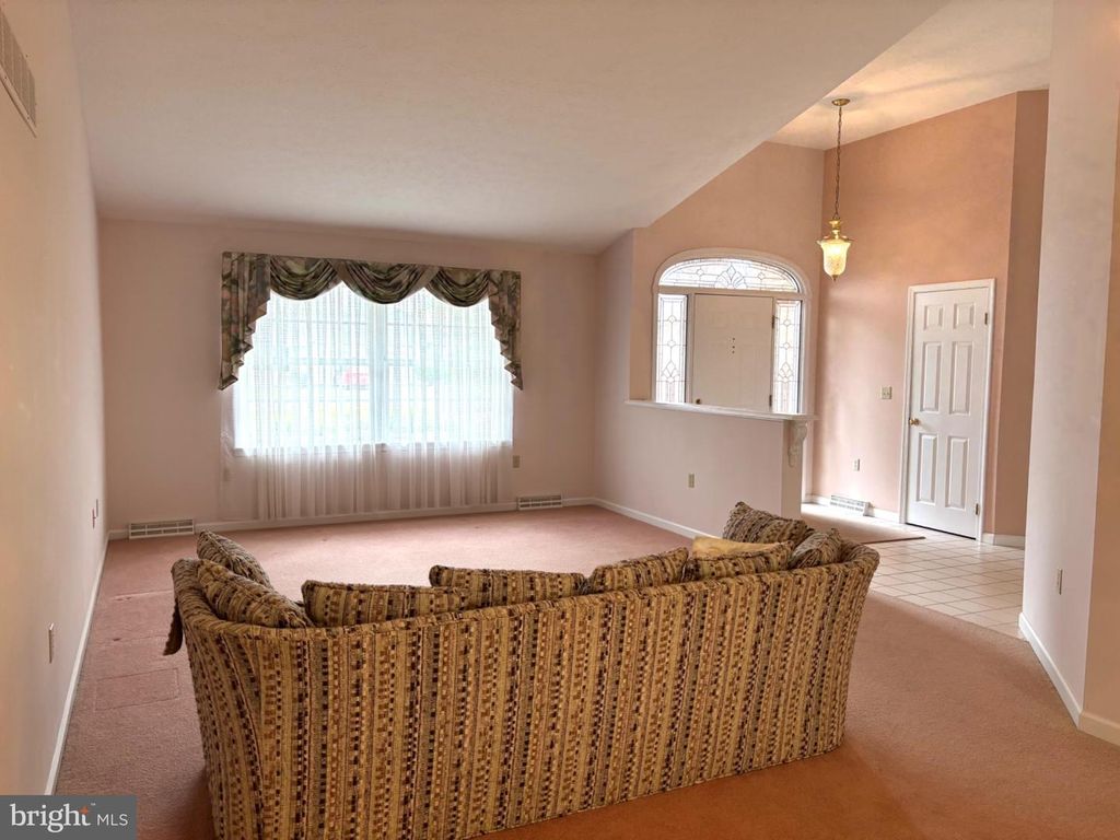 Image 32 of property listing at 209 JAMES CT, Frostburg, MD 21532