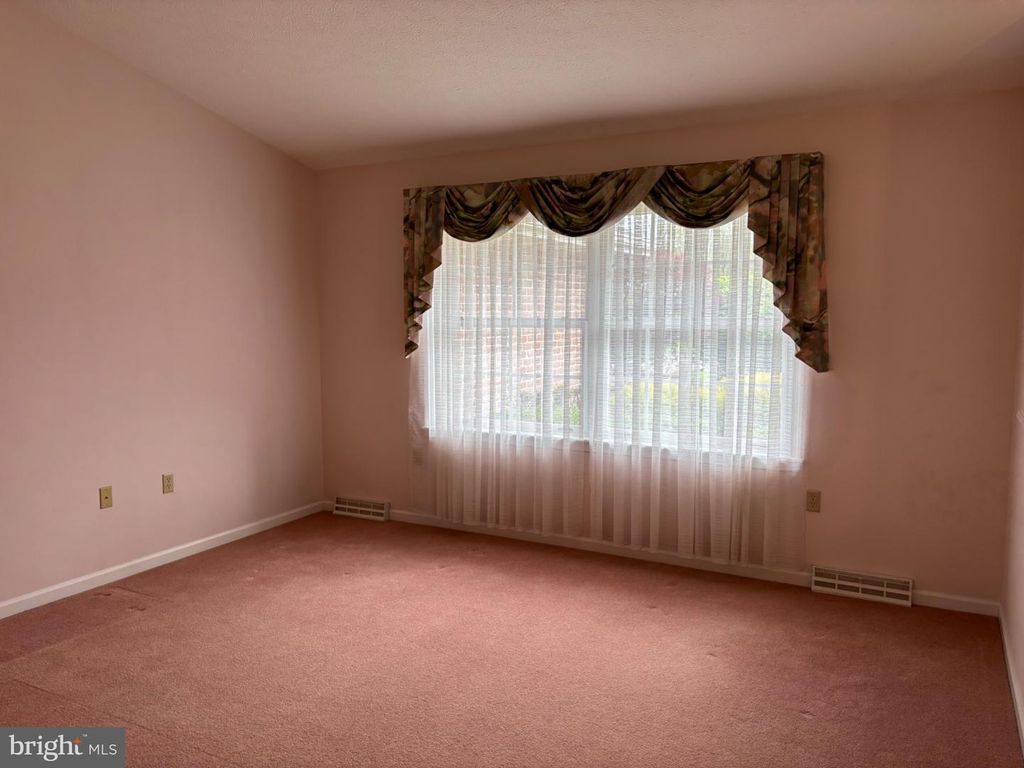 Image 34 of property listing at 209 JAMES CT, Frostburg, MD 21532