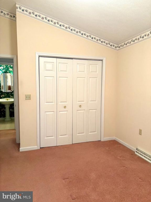 Image 37 of property listing at 209 JAMES CT, Frostburg, MD 21532