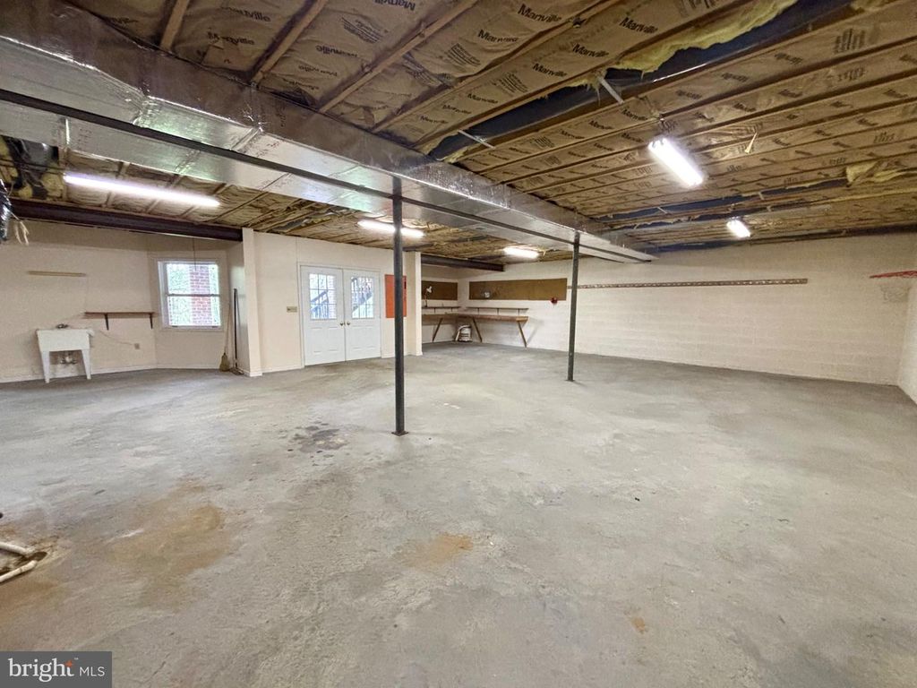 Image 42 of property listing at 209 JAMES CT, Frostburg, MD 21532