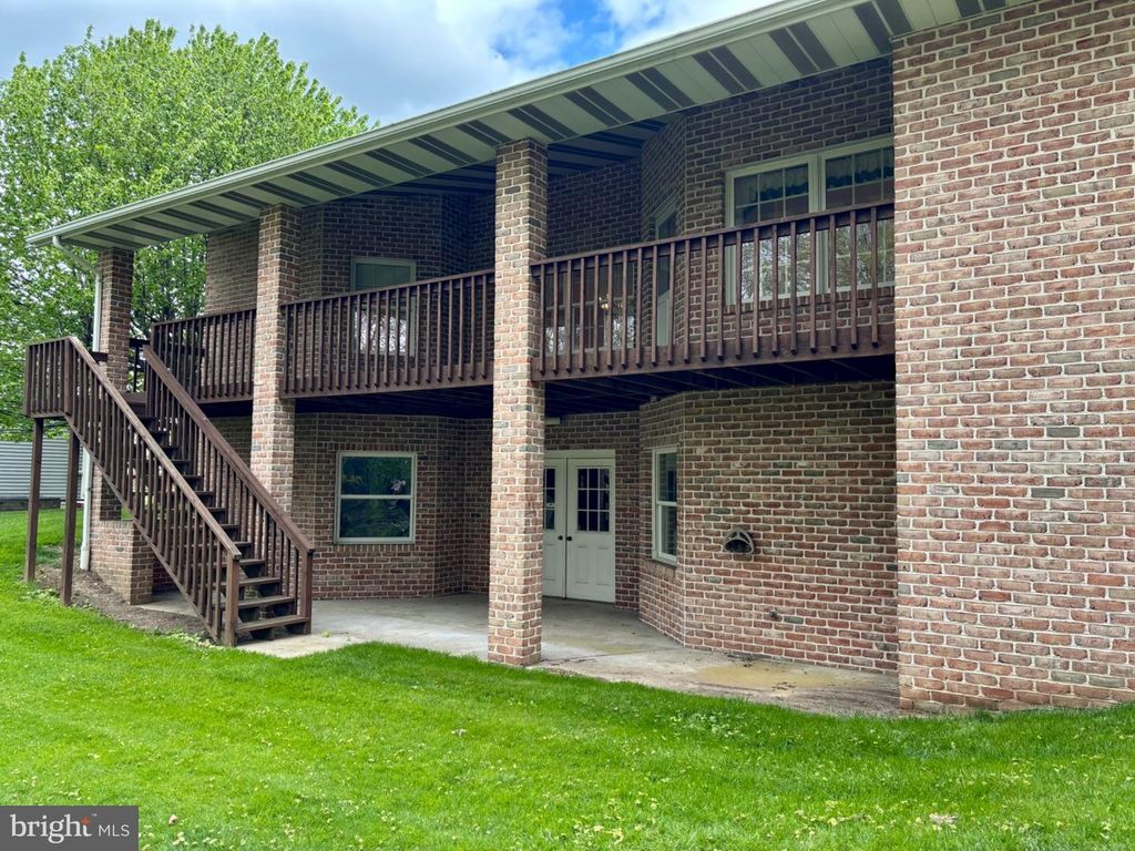 Image 47 of property listing at 209 JAMES CT, Frostburg, MD 21532