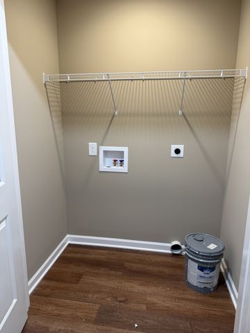 93 Hesselly Rd, Decherd, TN 37324