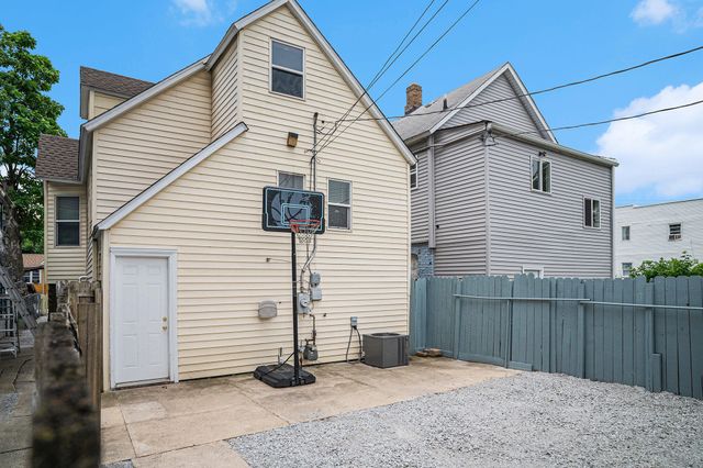 913 Summer Street, Hammond, IN 46320