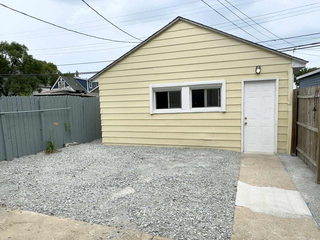 913 Summer Street, Hammond, IN 46320