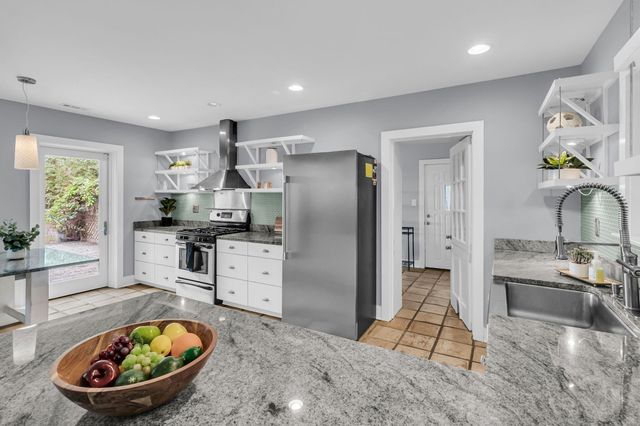 706 Arcadian Way, Charleston, SC 29407