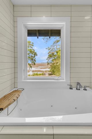 706 Arcadian Way, Charleston, SC 29407