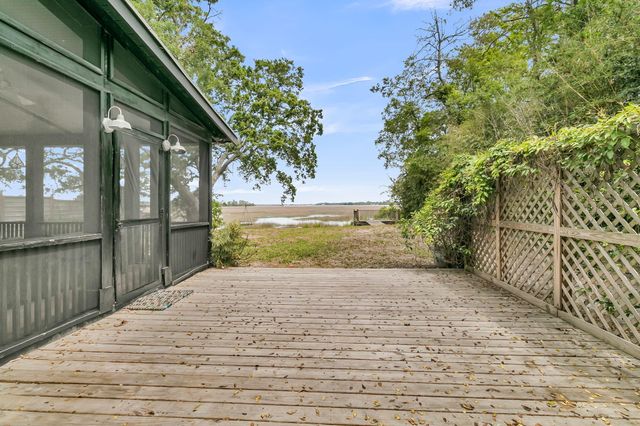 706 Arcadian Way, Charleston, SC 29407