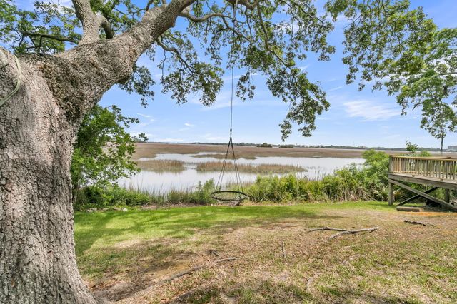 706 Arcadian Way, Charleston, SC 29407