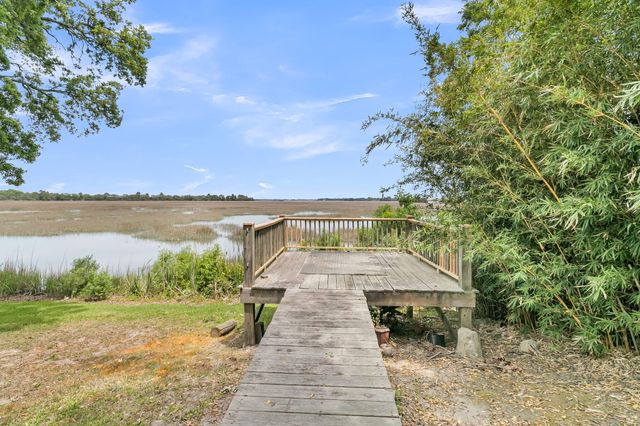 706 Arcadian Way, Charleston, SC 29407