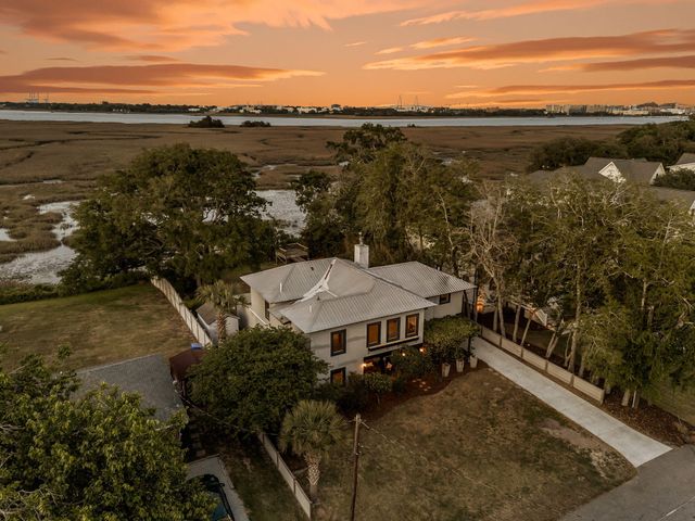 706 Arcadian Way, Charleston, SC 29407