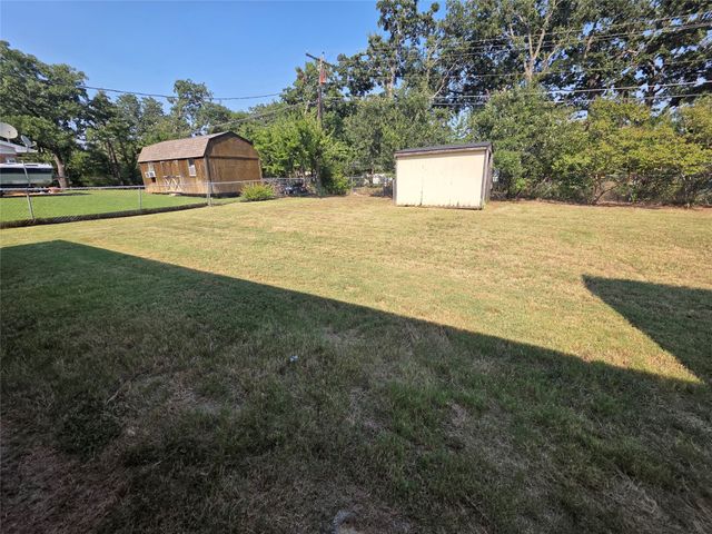107 Bluebonnet Trail, Keene, TX 76059