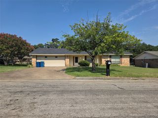 107 Bluebonnet Trail, Keene, TX 76059