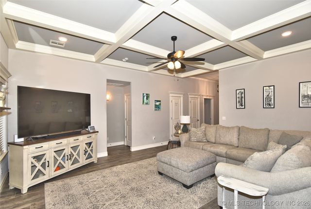 12713 N 42nd East Avenue, Skiatook, OK 74070