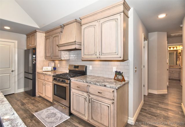 12713 N 42nd East Avenue, Skiatook, OK 74070