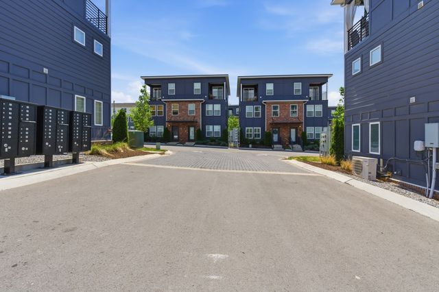 102 Duke St Apt 44, Nashville, TN 37207
