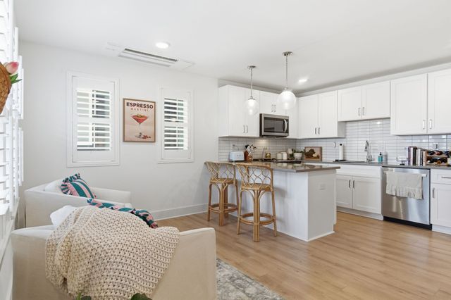 102 Duke St Apt 44, Nashville, TN 37207