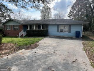 868 Whispering Way, Winder, GA 30680