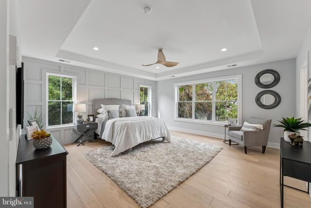 5017 17TH ST N, Arlington, VA 22207