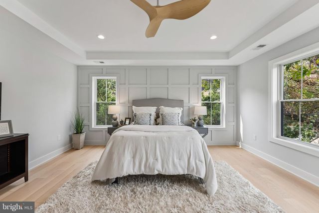 5017 17TH ST N, Arlington, VA 22207