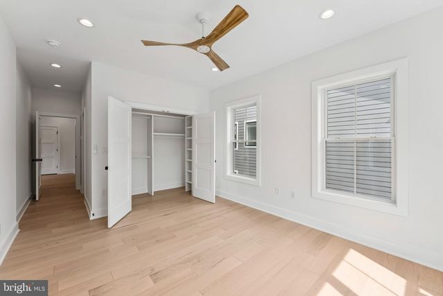 5017 17TH ST N, Arlington, VA 22207