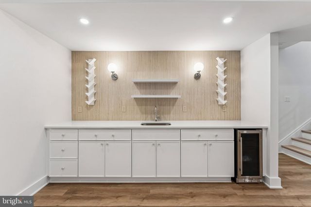 5017 17TH ST N, Arlington, VA 22207