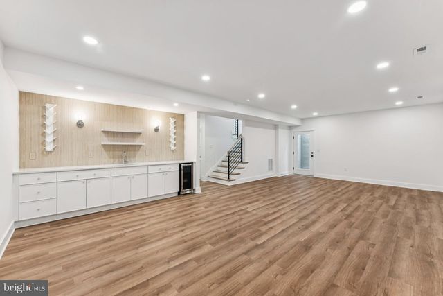 5017 17TH ST N, Arlington, VA 22207