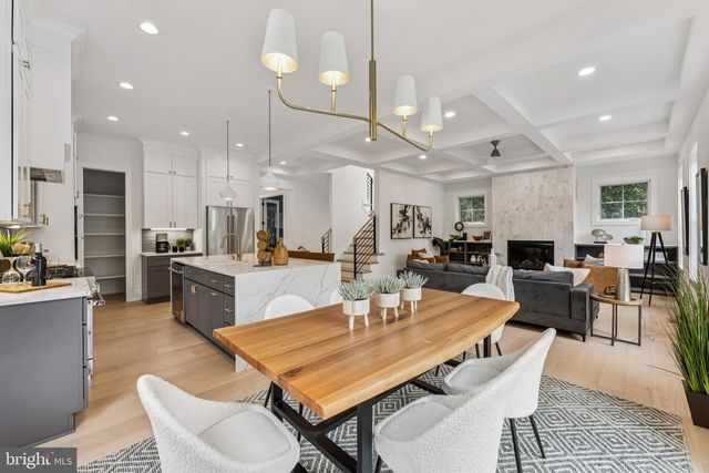 5017 17TH ST N, Arlington, VA 22207