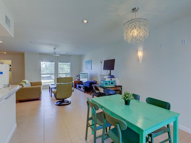 710 Castle Ridge RD B, Austin, TX 78746