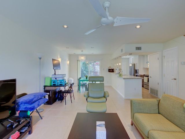 710 Castle Ridge RD B, Austin, TX 78746