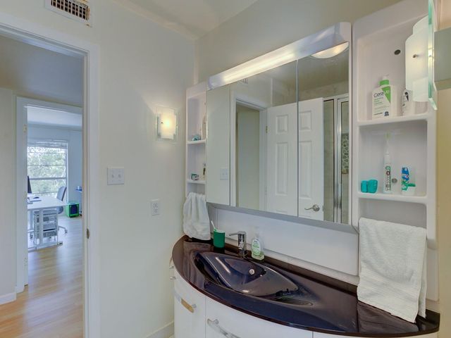710 Castle Ridge RD B, Austin, TX 78746
