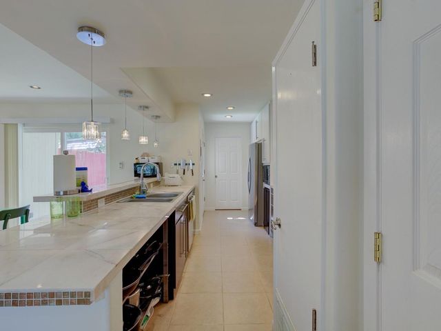 710 Castle Ridge RD B, Austin, TX 78746