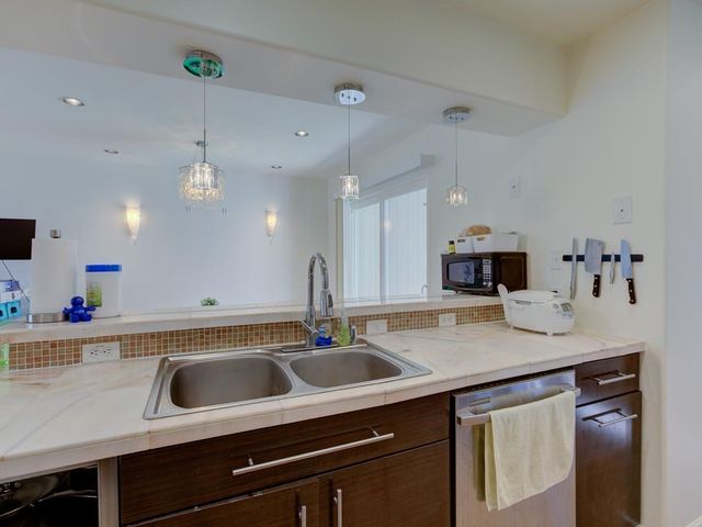 710 Castle Ridge RD B, Austin, TX 78746