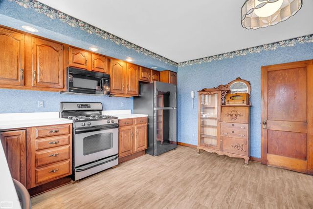 1226 Young Street, Port Huron, MI 48060