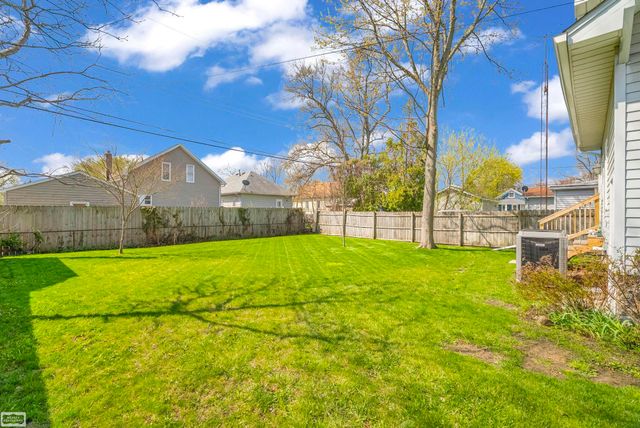 1226 Young Street, Port Huron, MI 48060
