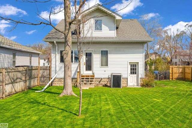 1226 Young Street, Port Huron, MI 48060