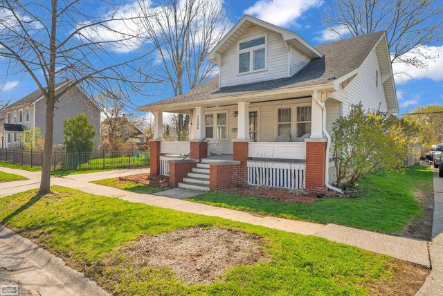 1226 Young Street, Port Huron, MI 48060