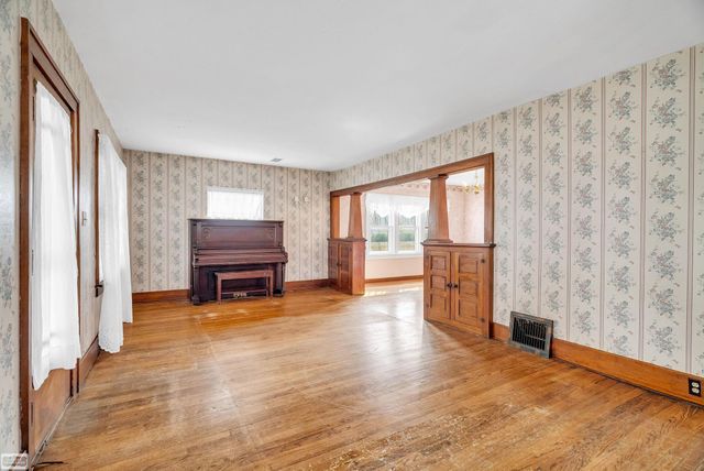 1226 Young Street, Port Huron, MI 48060