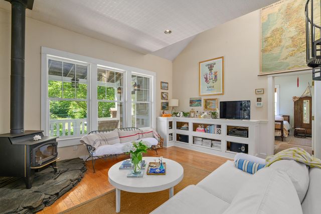 1900 Midway Avenue, Grants Pass, OR 97527