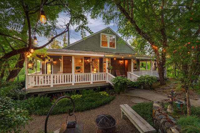 1900 Midway Avenue, Grants Pass, OR 97527