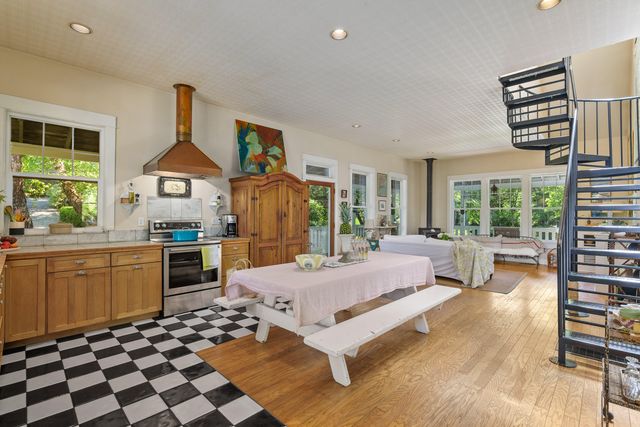 1900 Midway Avenue, Grants Pass, OR 97527