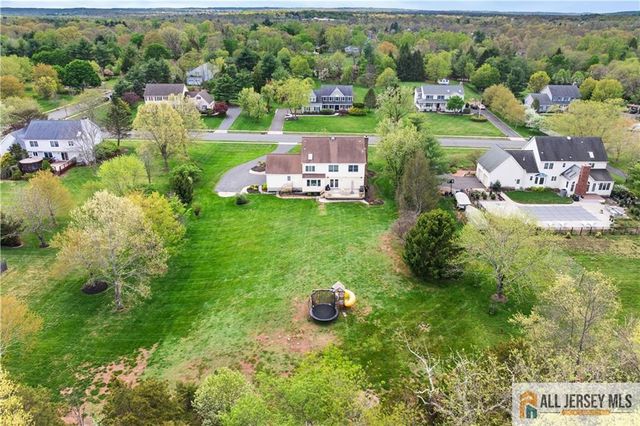 86 Carriage Trail, Montgomery, NJ 08502