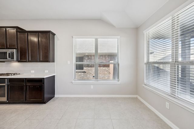 824 San Madrid Trail, Fort Worth, TX 76052