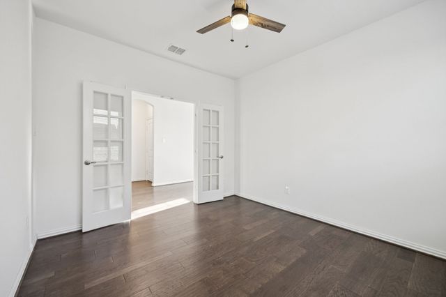 824 San Madrid Trail, Fort Worth, TX 76052