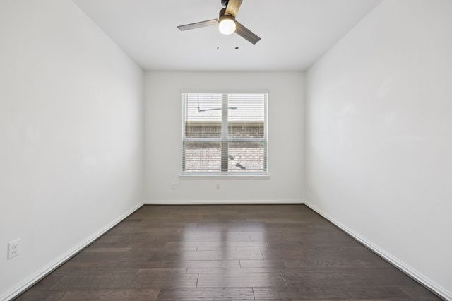 824 San Madrid Trail, Fort Worth, TX 76052