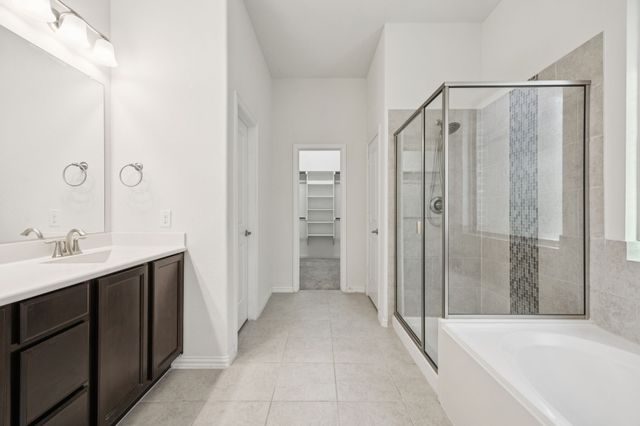 824 San Madrid Trail, Fort Worth, TX 76052